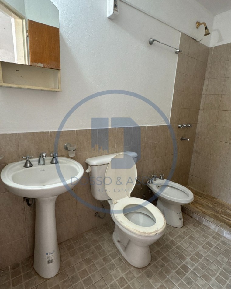 Te presentamos un complejo de 9 departamentos tipo duplex ubicado en Fortin Warnes 555, Resistencia, Chaco a solo metros de Av. San Martin y Edison