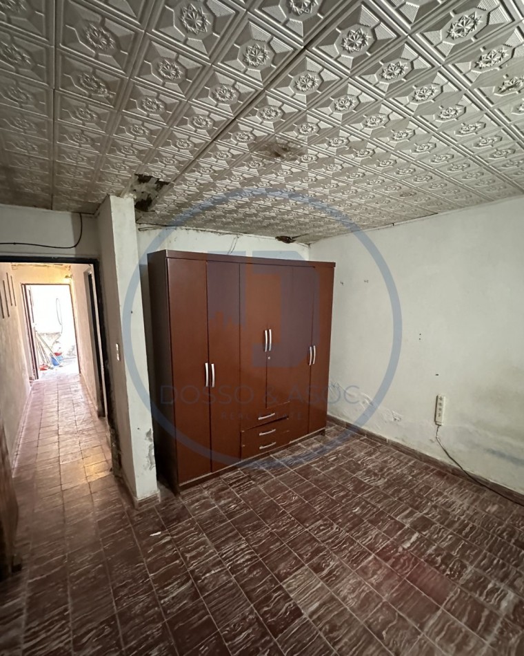 Casa a reciclar en Barrio Italia - Ideal para inversion