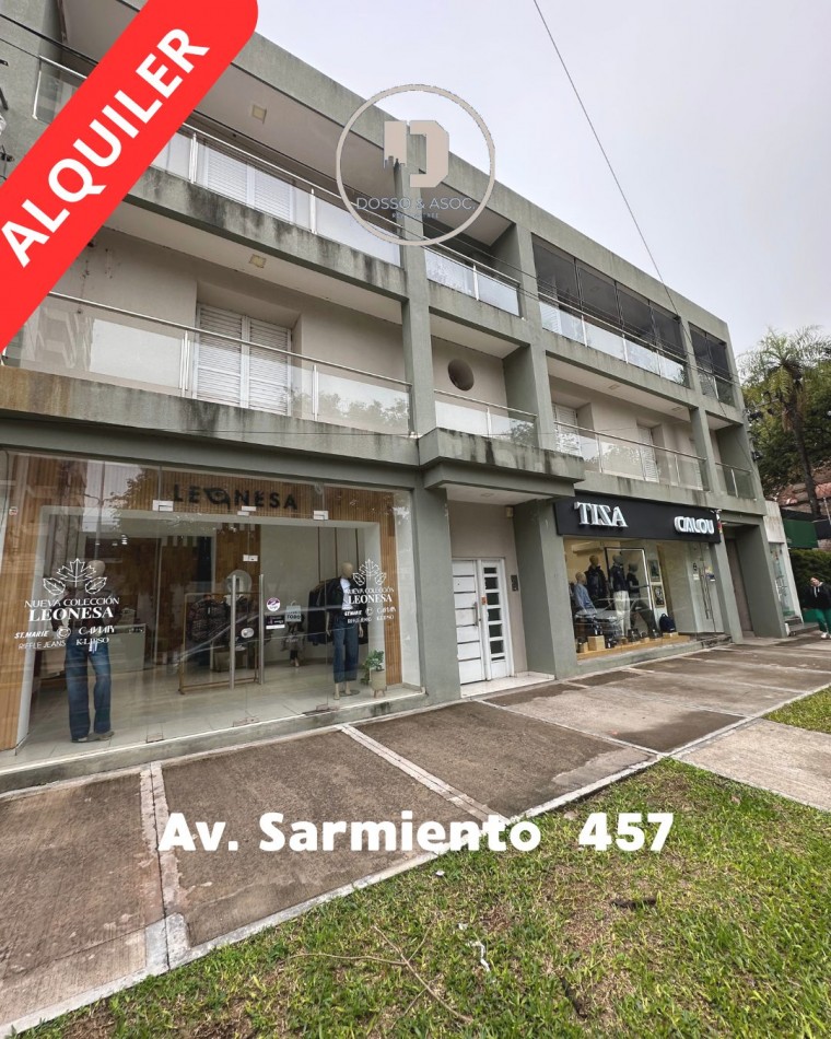 Alquiler de deparamento de 3 dormitorios en Avenida Sarmiento 457