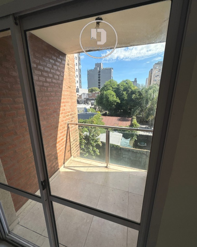 Alquiler de deparamento de 3 dormitorios en Avenida Sarmiento 457