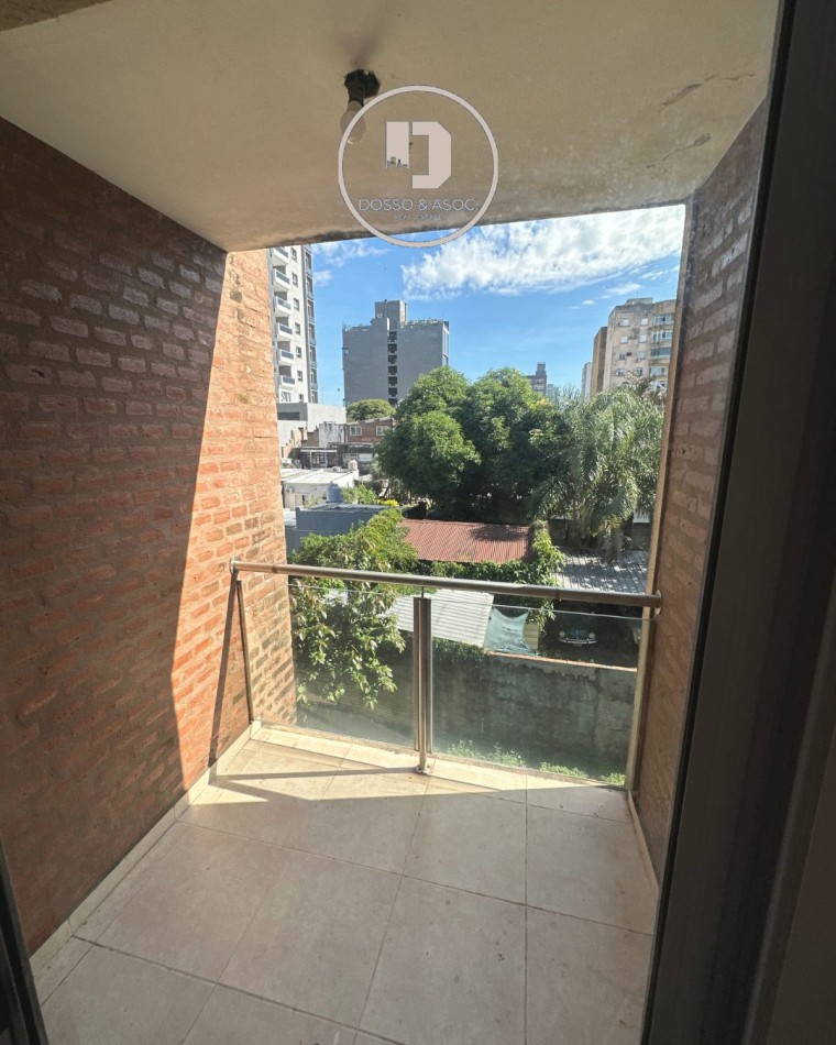 Alquiler de deparamento de 3 dormitorios en Avenida Sarmiento 457
