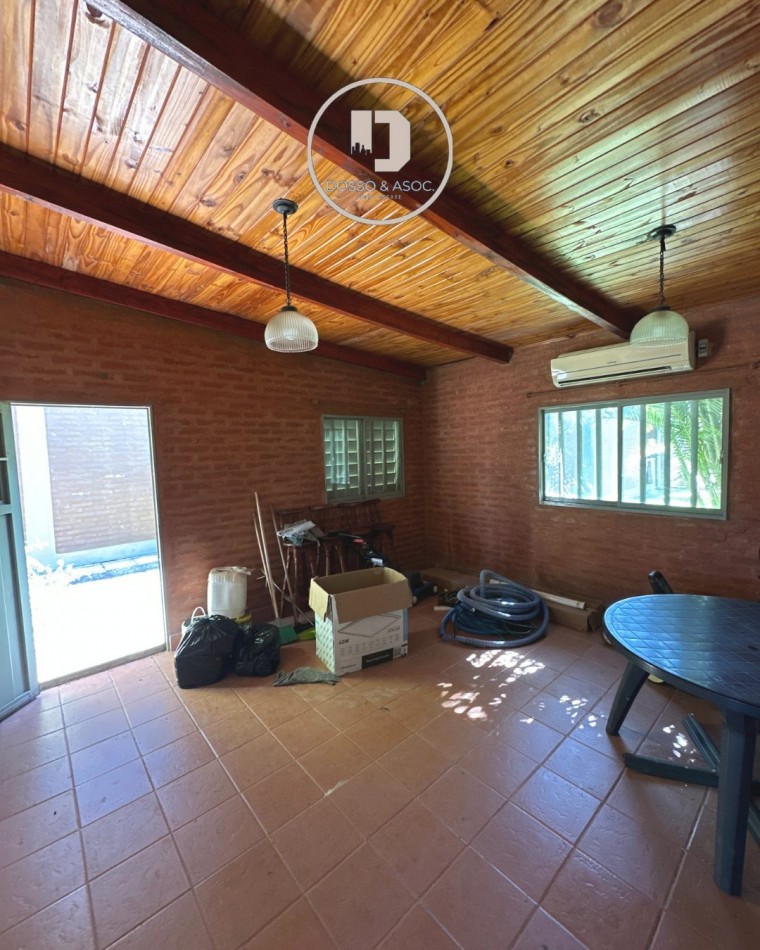  PROPIEDAD DE USOS MULTIPLES CON PISCINA Y AMPLIO GALPON