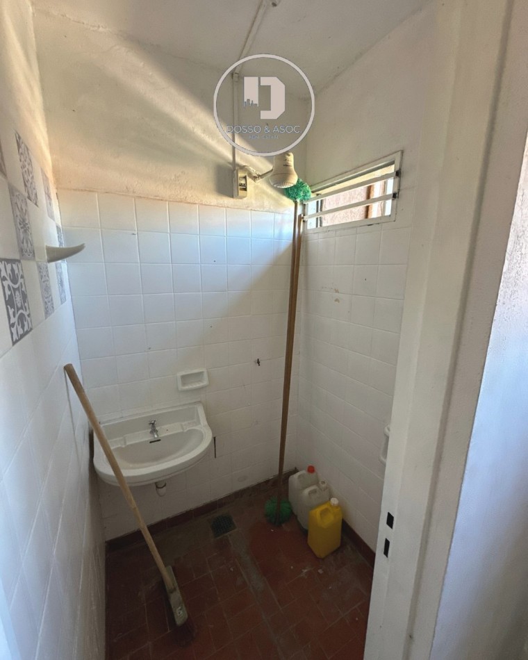  PROPIEDAD DE USOS MULTIPLES CON PISCINA Y AMPLIO GALPON