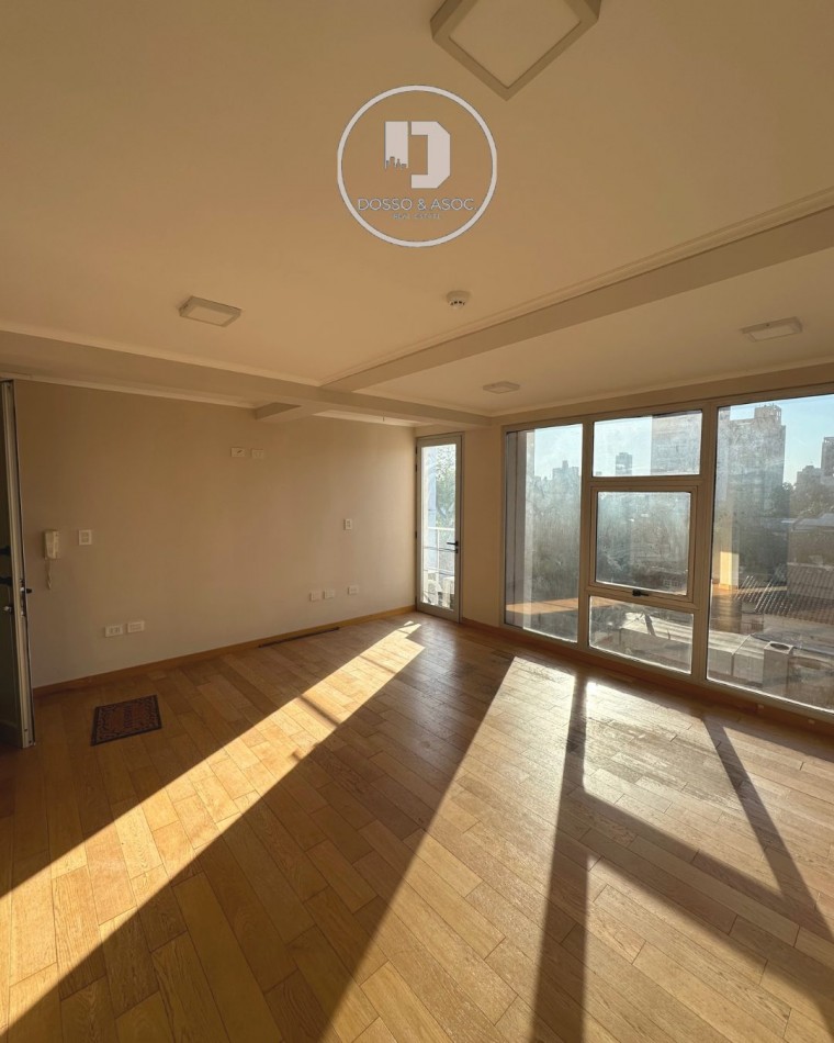 Oficina en venta - Edificio Juvenal, Av. Sarmiento 783