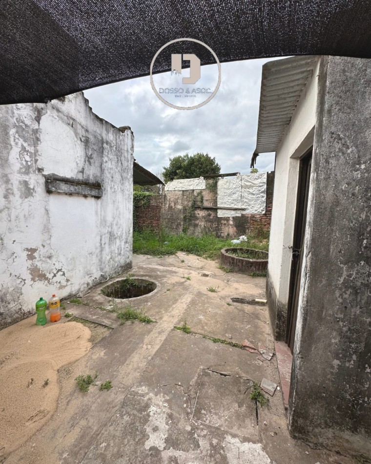VENDE PROPIEDAD A RECICLAR — A metros del Regimiento Ejercito Argentino Arturo Illia 3171, Resistencia