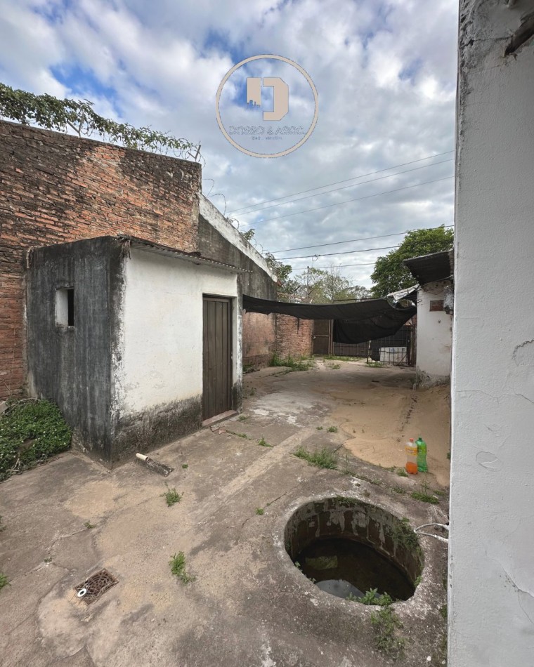 VENDE PROPIEDAD A RECICLAR — A metros del Regimiento Ejercito Argentino Arturo Illia 3171, Resistencia