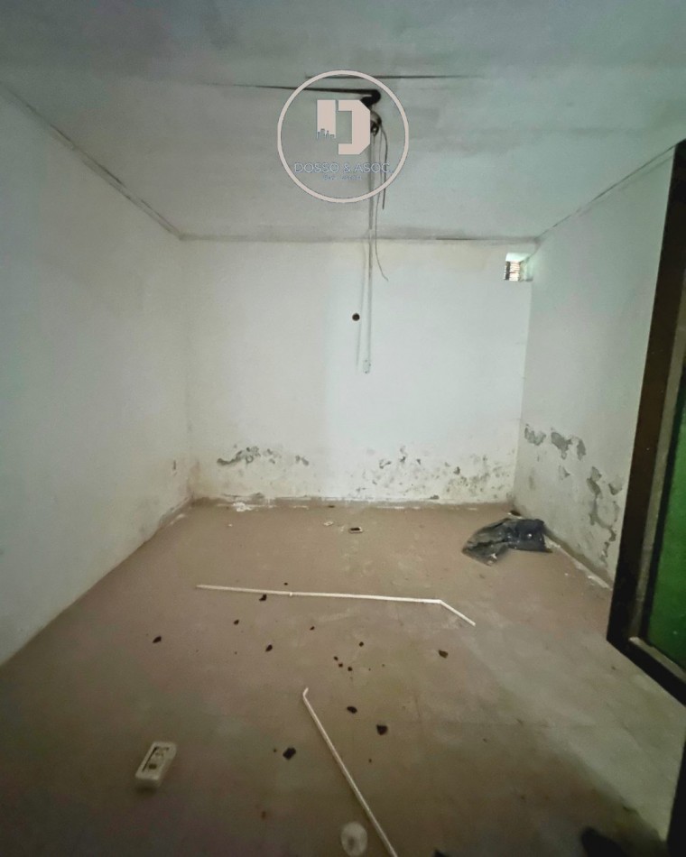 VENDE PROPIEDAD A RECICLAR — A metros del Regimiento Ejercito Argentino Arturo Illia 3171, Resistencia