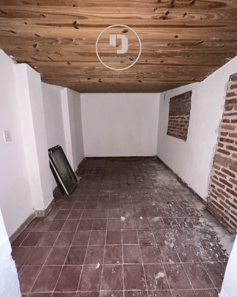VENDE PROPIEDAD A RECICLAR — A metros del Regimiento Ejercito Argentino Arturo Illia 3171, Resistencia