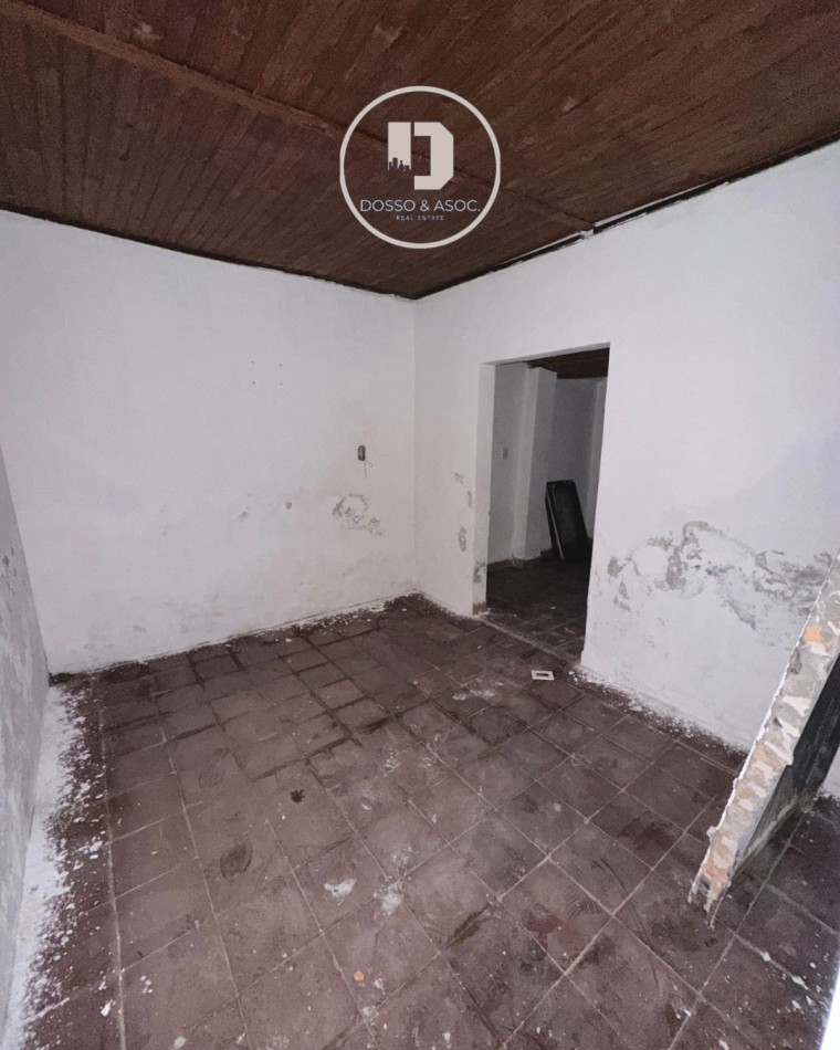 VENDE PROPIEDAD A RECICLAR — A metros del Regimiento Ejercito Argentino Arturo Illia 3171, Resistencia