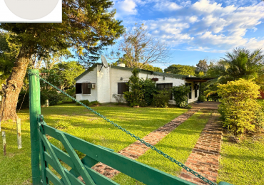 Vende Casa en Paso de la Patria - Oportunidad Unica